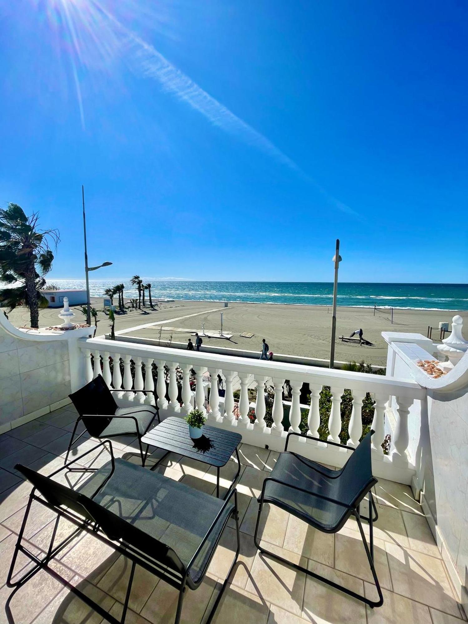 Apartamento Frontal Al Mar - Torrox Costa Exterior photo